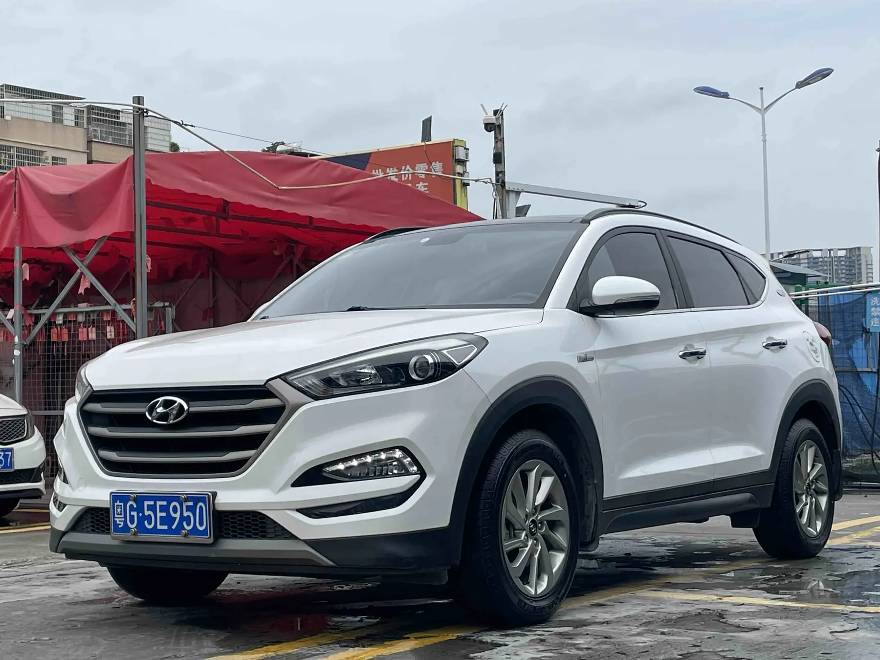 现代 途胜 2018款 1.6T 双离合两驱15周年特别版